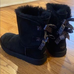 Authentic Ugg Black Grey Leopard Bailey Bow Size 3